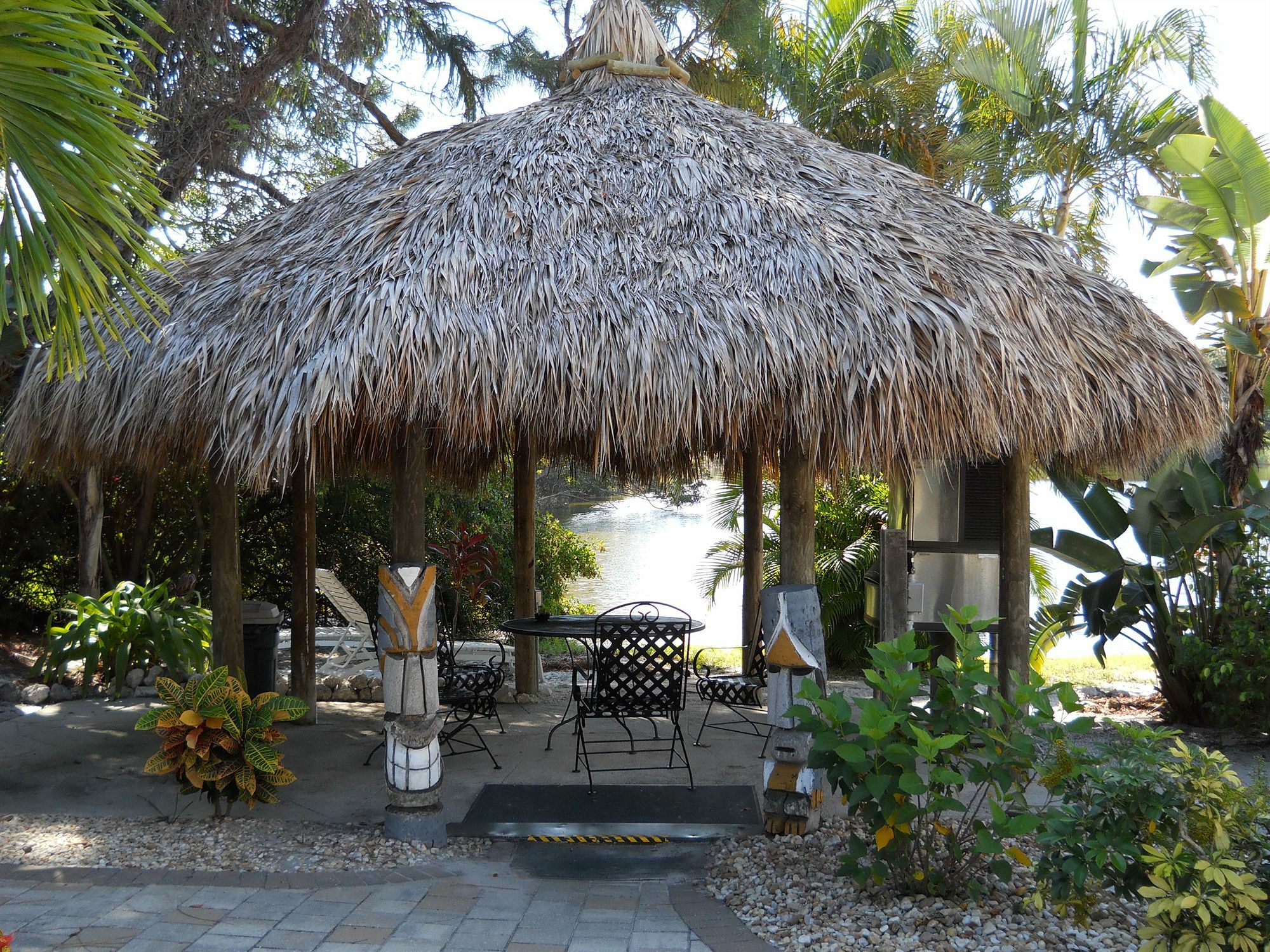 Marco Island Lakeside Inn Exteriör bild